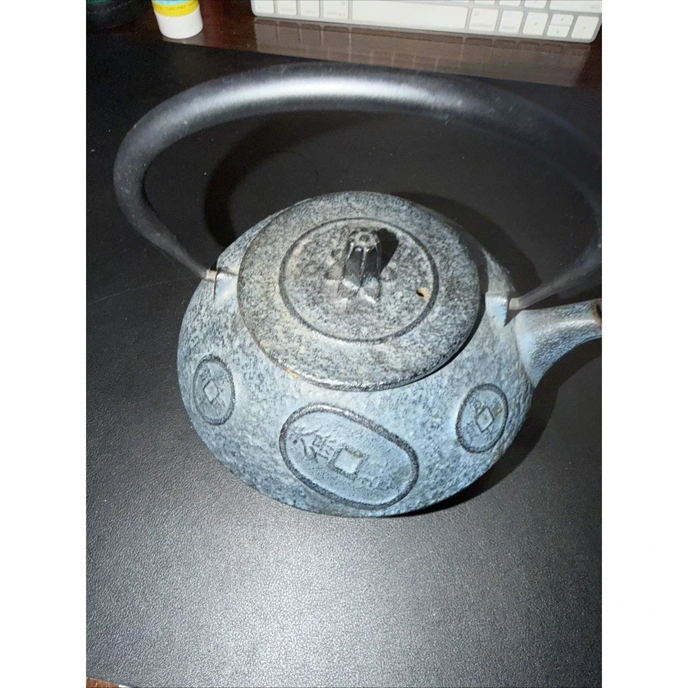 Japanese  Kotobuki Cast Iron Teapot With Filter 20 OZ!